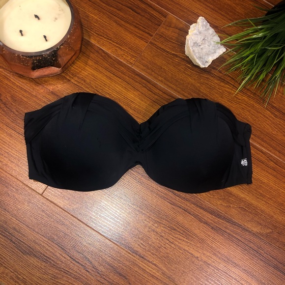 ✨LA VIE EN ROSE BLACK STRAPLESS BIKINI TOP ✨ - Picture 2 of 4